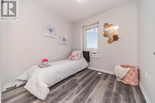 31 Betterton Crescent, Brampton, ON - Indoor Photo Showing Bedroom