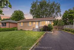 39 MCGILVRAY CRESCENT  Halton Hills, ON L7G 1L7