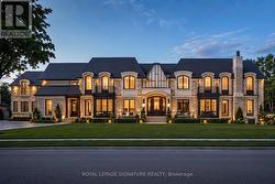 1060 MISSISSAUGA HEIGHTS  Mississauga, ON L5C 1A6