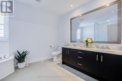 39 Ruby Lang Lane, Toronto, ON - Indoor Photo Showing Bathroom