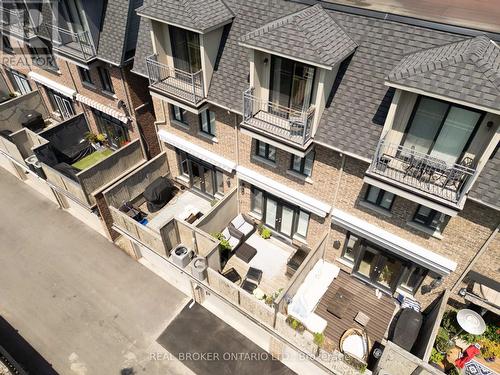 39 Ruby Lang Lane, Toronto, ON - Outdoor