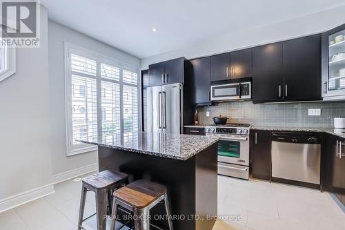 39 Ruby Lang Lane, Toronto, ON - Indoor Photo Showing Kitchen With Upgraded Kitchen