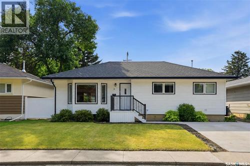5 Stewart Avenue, Saskatoon, SK 