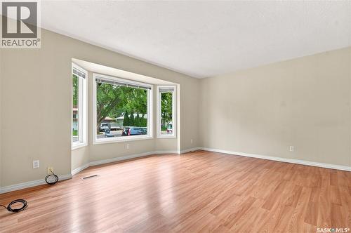 5 Stewart Avenue, Saskatoon, SK 