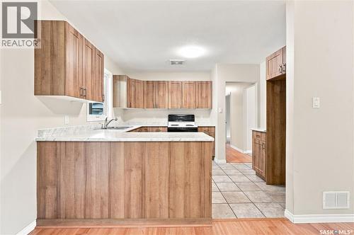 5 Stewart Avenue, Saskatoon, SK 