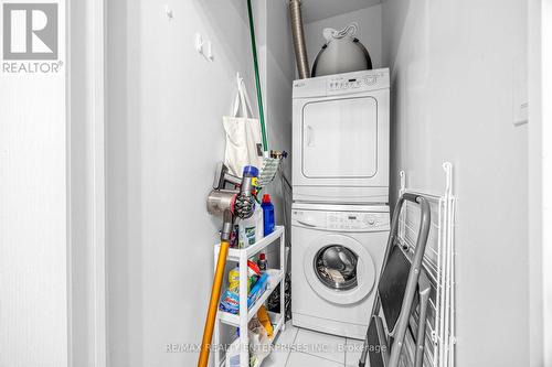 304 - 15 Legion Road, Toronto, ON - Indoor Photo Showing Laundry Room