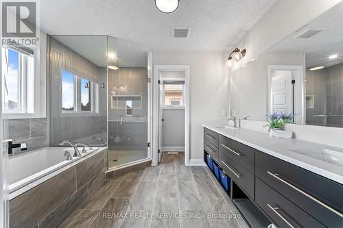 130 Pondcliffe Drive, Kitchener, ON - Indoor Photo Showing Bathroom