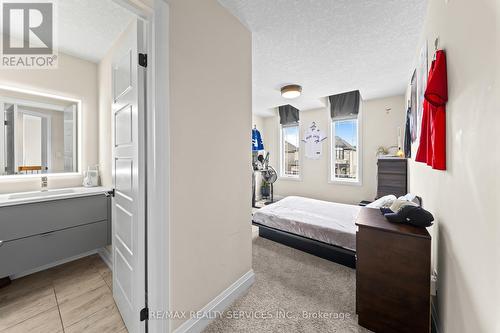 130 Pondcliffe Drive, Kitchener, ON - Indoor