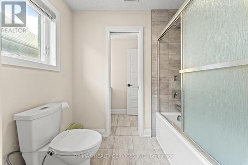 130 Pondcliffe Drive, Kitchener, ON - Indoor Photo Showing Bathroom