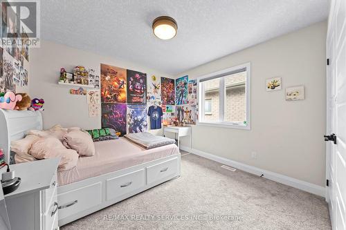 130 Pondcliffe Drive, Kitchener, ON - Indoor Photo Showing Bedroom