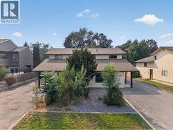1494/1496 Elm Street Kelowna, BC V1Y 3W9