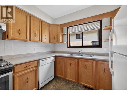 Kitchen - 1494/1496 Elm Street, Kelowna, BC - Indoor Photo Showing Kitchen With Double Sink
