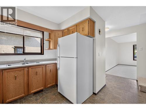 1494/1496 Elm Street, Kelowna, BC - Indoor Photo Showing Kitchen With Double Sink