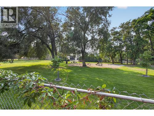 Duggan Park - 1494/1496 Elm Street, Kelowna, BC - Outdoor