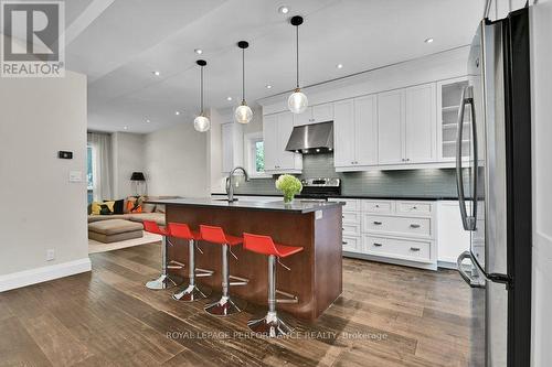 168 Stewart Street, Ottawa, ON - Indoor Photo Showing Kitchen With Upgraded Kitchen