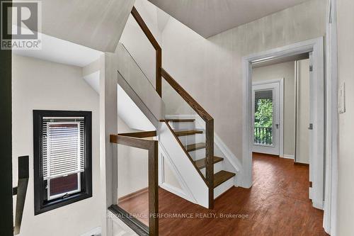 168 Stewart Street, Ottawa, ON - Indoor Photo Showing Other Room