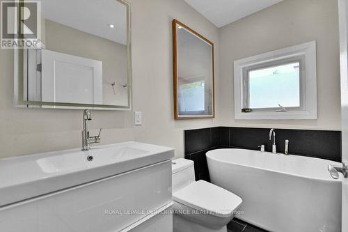168 Stewart Street, Ottawa, ON - Indoor Photo Showing Bathroom