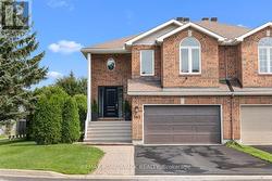 161 CASTLE GLEN CRESCENT  Ottawa, ON K2L 4G9
