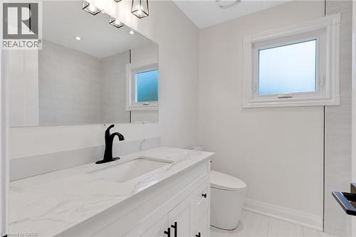 62 Glenvalley Drive, Cambridge, ON - Indoor Photo Showing Bathroom