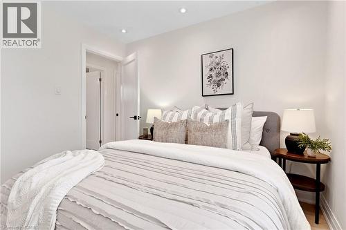 62 Glenvalley Drive, Cambridge, ON - Indoor Photo Showing Bedroom