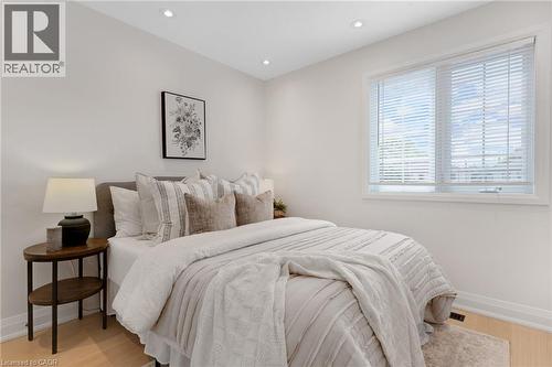 62 Glenvalley Drive, Cambridge, ON - Indoor Photo Showing Bedroom