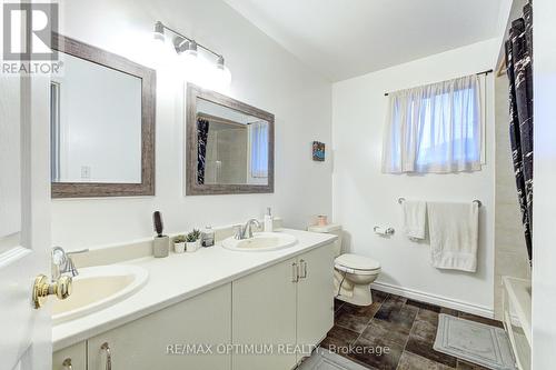 11 Murkar Crescent, Whitby, ON - Indoor Photo Showing Bathroom