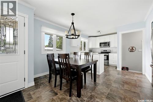60 Gardiner Avenue, Regina, SK - Indoor Photo Showing Dining Room