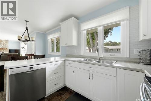 60 Gardiner Avenue, Regina, SK - Indoor Photo Showing Kitchen With Double Sink
