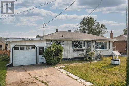 345 Langdon RD  Sault Ste. Marie, ON P6C 2Y4