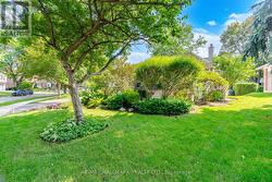17 WELLESBOURNE CRESCENT  Toronto, ON M2H 1Y6