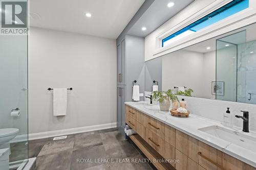 792 Mcmanus Avenue, Ottawa, ON - Indoor Photo Showing Bathroom