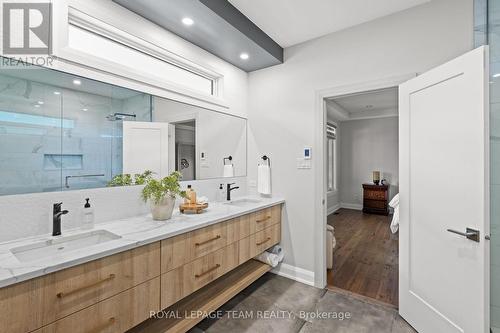 792 Mcmanus Avenue, Ottawa, ON - Indoor Photo Showing Bathroom