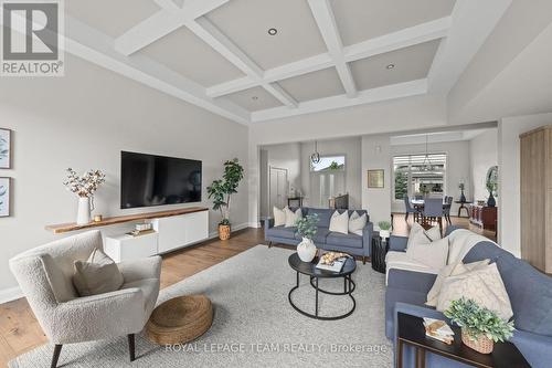 792 Mcmanus Avenue, Ottawa, ON - Indoor Photo Showing Living Room