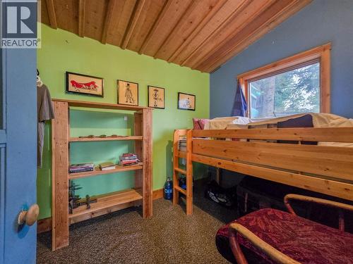 9498 Westside Road, Invermere, BC - Indoor Photo Showing Bedroom
