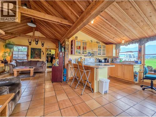 9498 Westside Road, Invermere, BC - Indoor