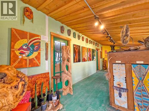 9498 Westside Road, Invermere, BC - Indoor