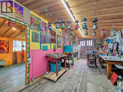 9498 Westside Road, Invermere, BC - Indoor Photo Showing Other Room