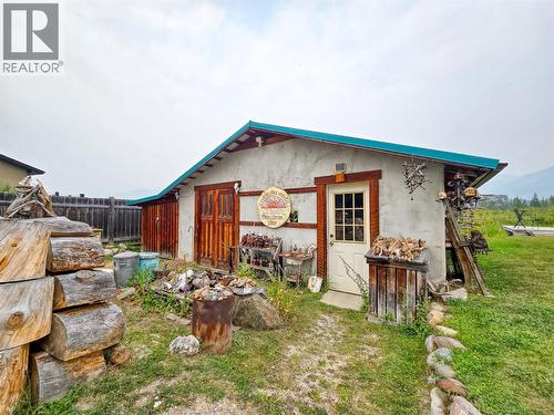 9498 Westside Road, Invermere, BC - Outdoor