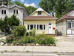 182 HOLBORNE AVENUE  Toronto, ON M4C 2R8