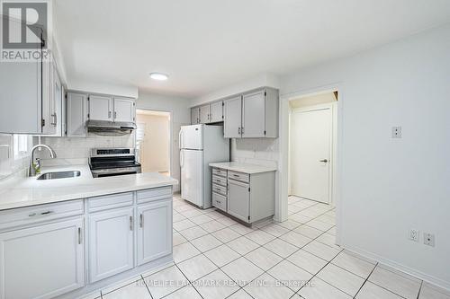 62 Danjohn Crescent, Toronto, ON - Indoor Photo Showing Kitchen