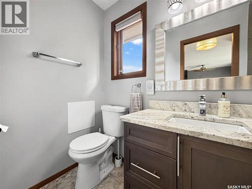 407 Chitek Crescent, Saskatoon, SK - Indoor Photo Showing Bathroom
