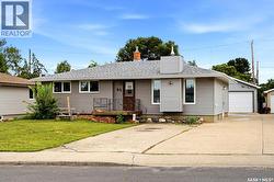 65 McCaul CRESCENT  Regina, SK S4R 3X3