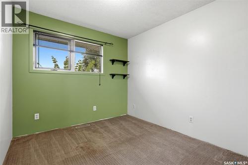 65 Mccaul Crescent, Regina, SK - Indoor Photo Showing Other Room