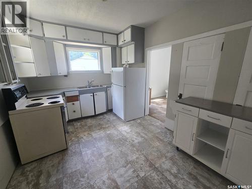 419 Main Street, Kipling, SK - Indoor Photo Showing Laundry Room