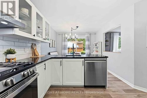 25 Waterton Crescent, Ottawa, ON - Indoor Photo Showing Kitchen