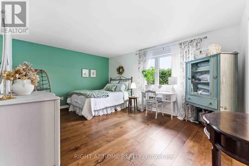 25 Waterton Crescent, Ottawa, ON - Indoor Photo Showing Bedroom