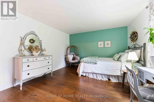 25 Waterton Crescent, Ottawa, ON - Indoor Photo Showing Bedroom