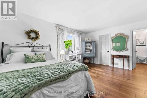 25 Waterton Crescent, Ottawa, ON - Indoor Photo Showing Bedroom
