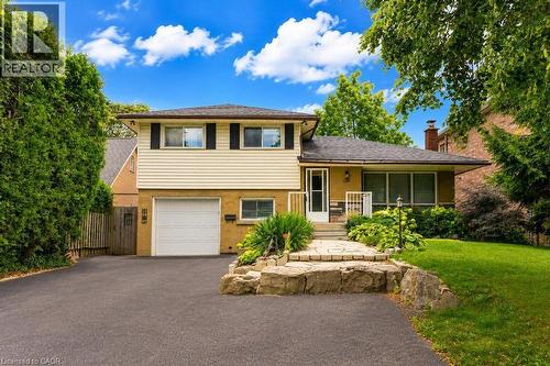 120 STONE CHURCH Road W  Hamilton, ON L9B 1A3