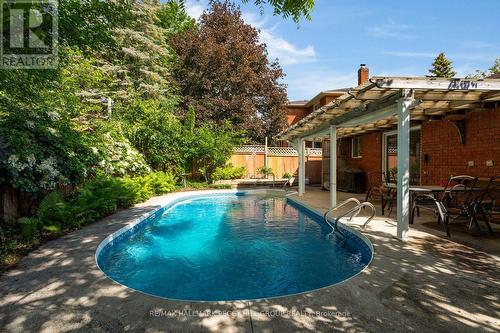 22 RICHLER CRESCENT  Barrie, ON L4N 6E6